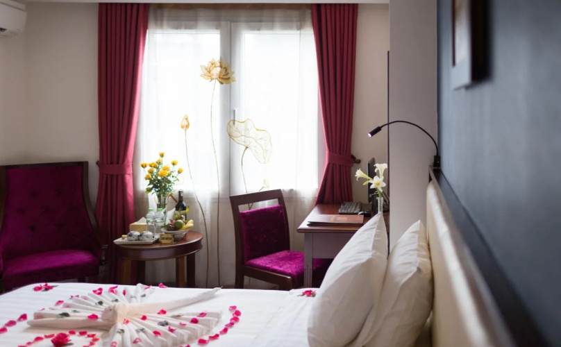 Silk Flower Hotel & Spa