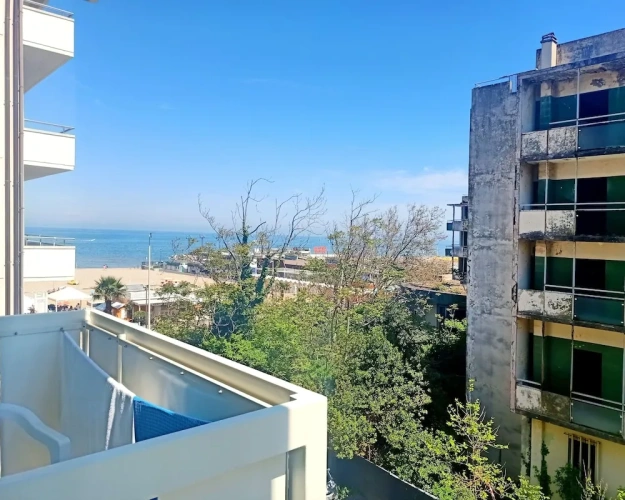 Standard Double room with balcony and with partial sea view