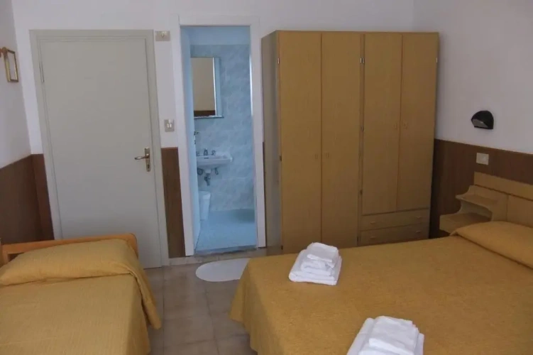 Standard Quadruple room