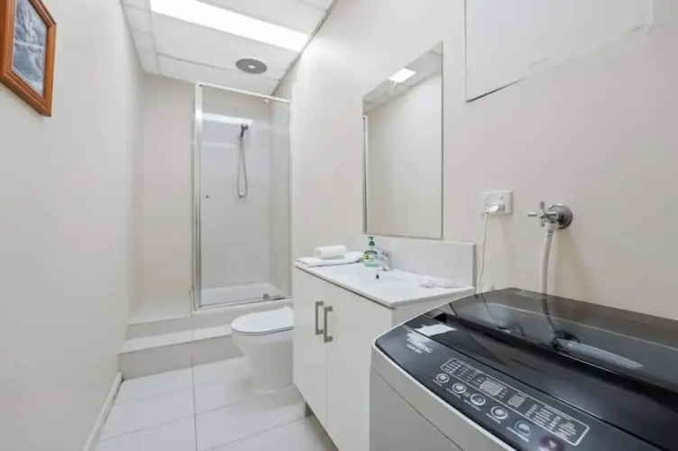 Chadstone Holiday W2 Villa