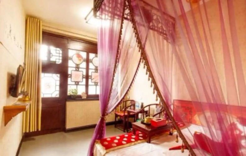 Pingyao Red Lantern Theme Hotel