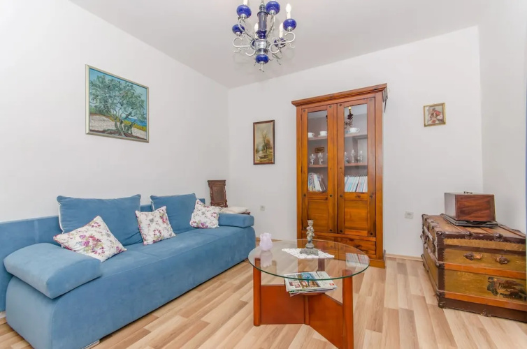 House Lavanda
