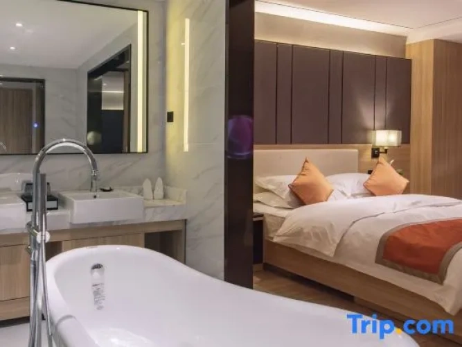 Deluxe Double Suite
