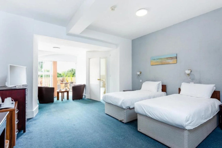 Abbey Lawn Hotel