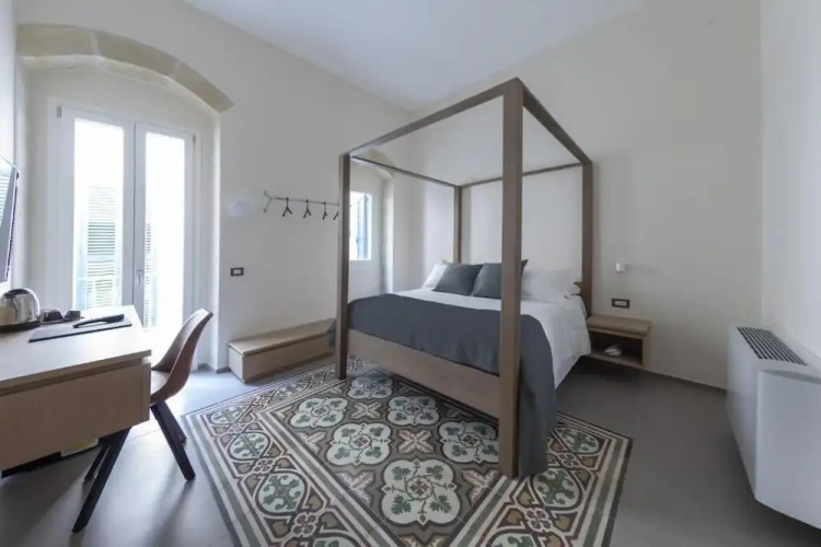 METEORON Luxury Rooms