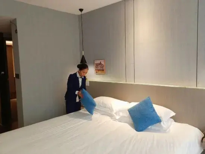 Huangting Hotel