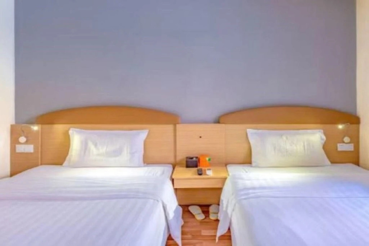 7 Days Inn Chengde Square