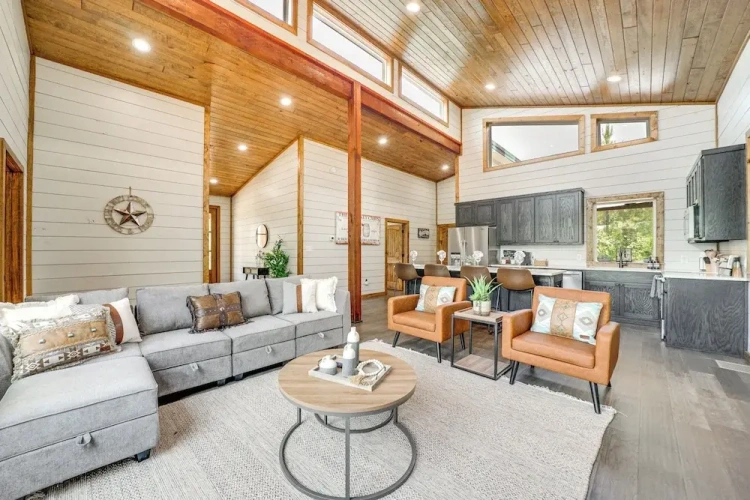 2 Bedrooms Cottage