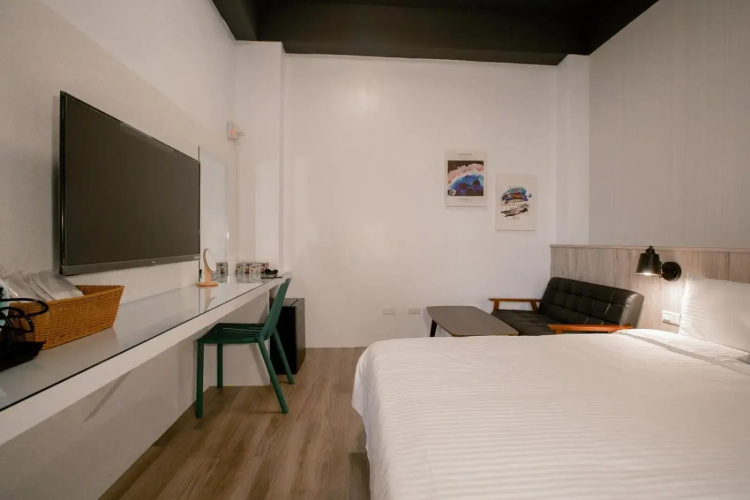 Starrywhale hostel