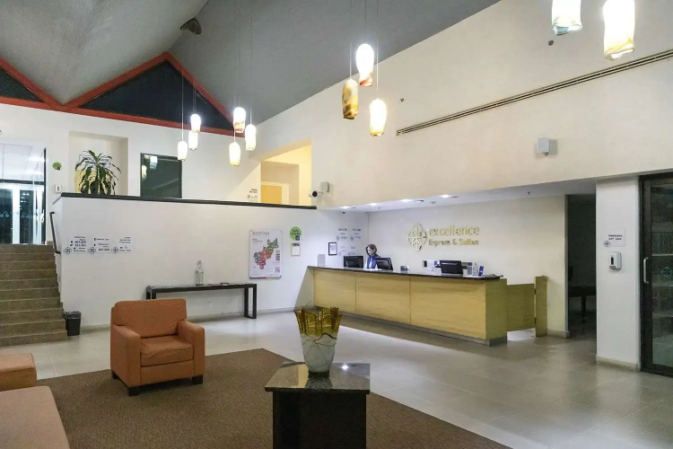 Excellence Express & Suites