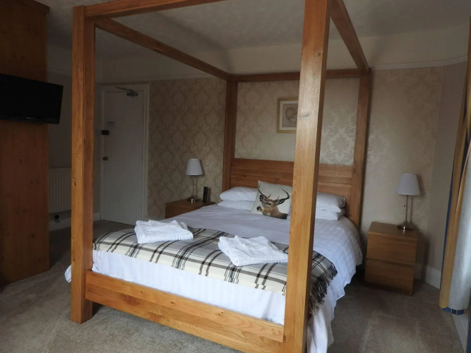 Newton House Hotel