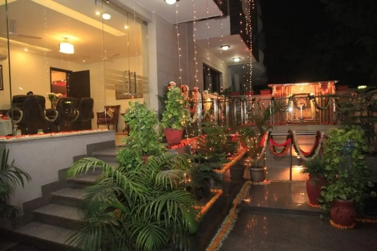 Indiyaah Inn