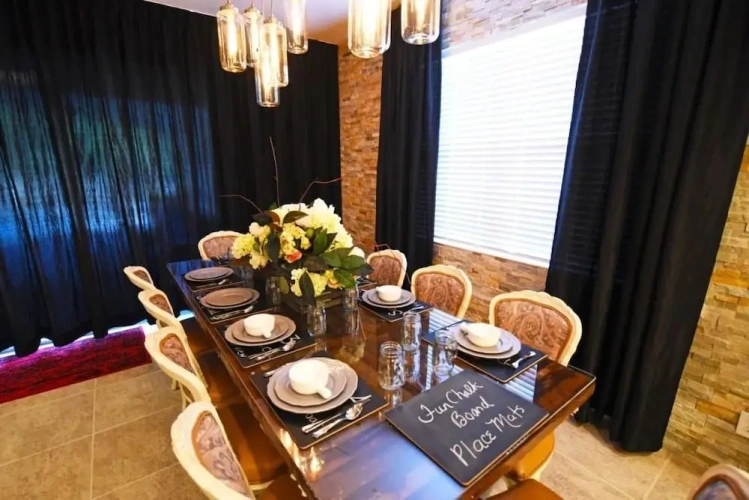 6 Bedrooms Family Cottage