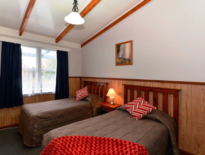 Fairy Springs Motel