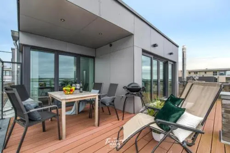 Dock 76 Bridge - Penthouse