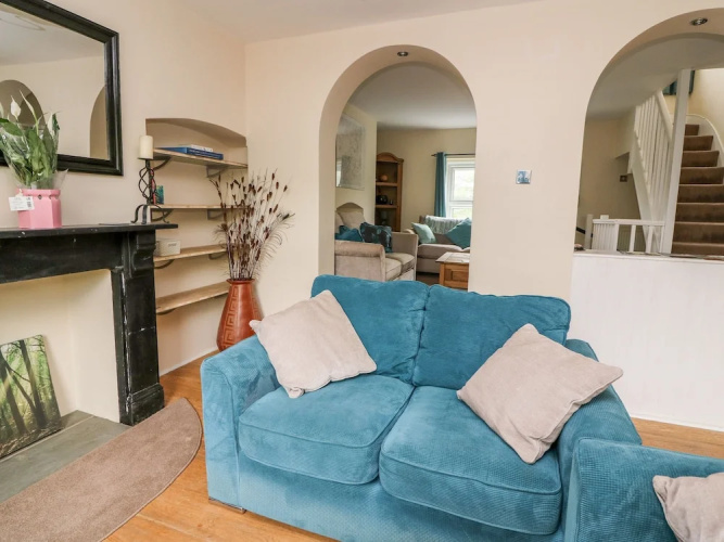 Ynys Cottage