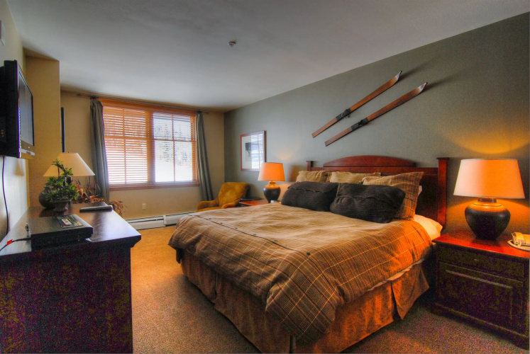 Zephyr Mountain Lodge