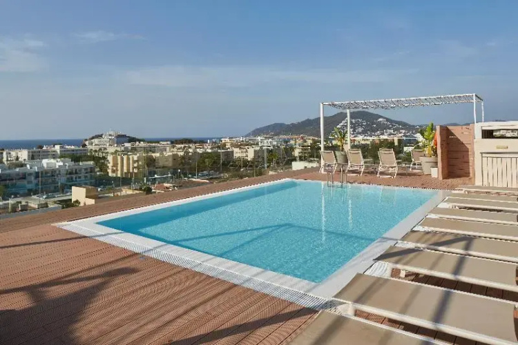 Invisa Aparthotel Casa Luis