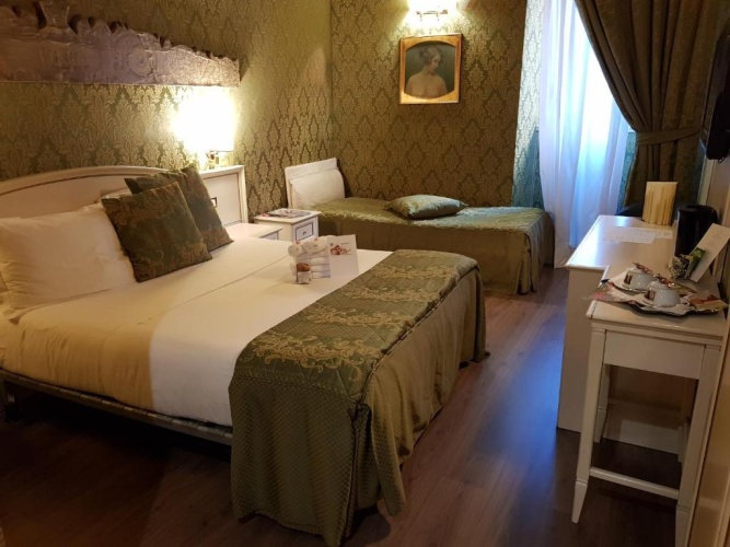 Classic Triple room