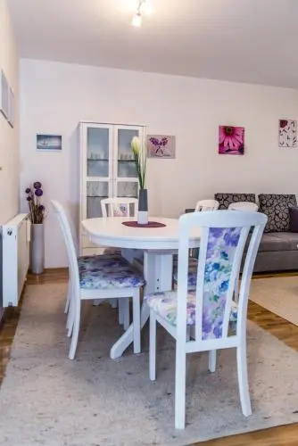 Apartment Flores