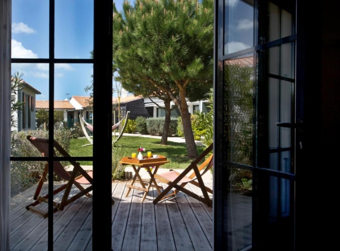 Suite with garden view