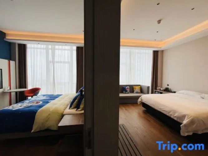 2 Bedrooms Double Family Suite with sea view