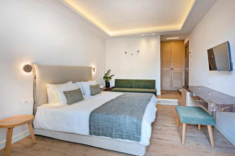 Nefeli Hotel