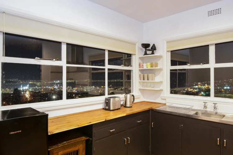 Lofty Views - City Stunner