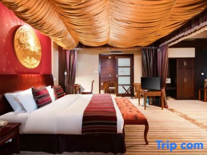 Deluxe Family Suite