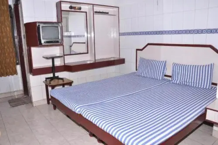 Abirami Inn