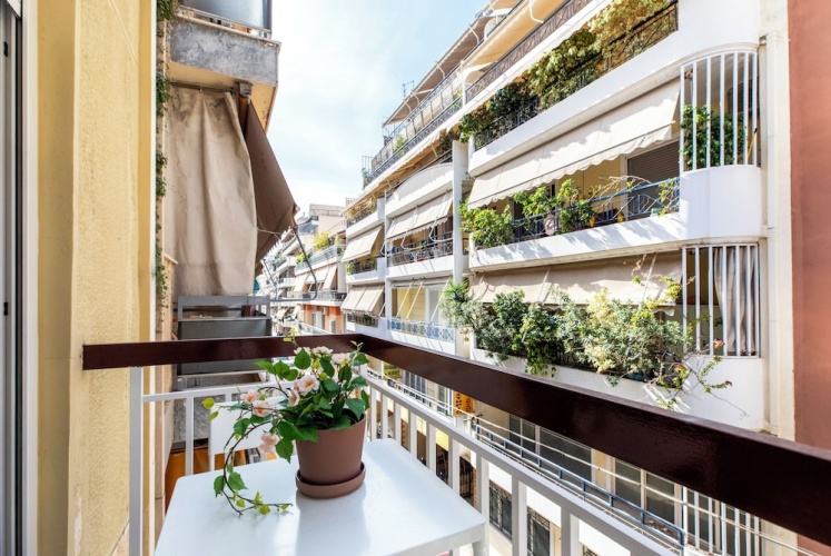 1 Bedroom Apartment with balcony and with city view