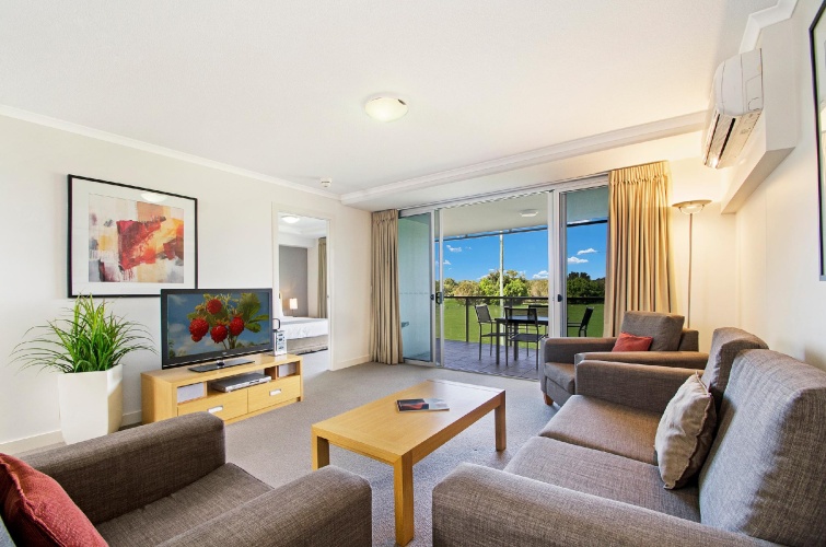 2 Bedrooms Apartment