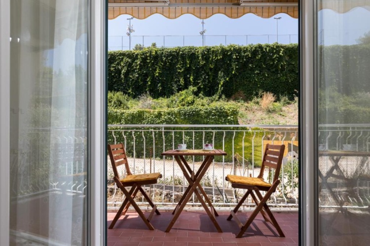 2 Bedrooms Apartment with balcony and with sea view