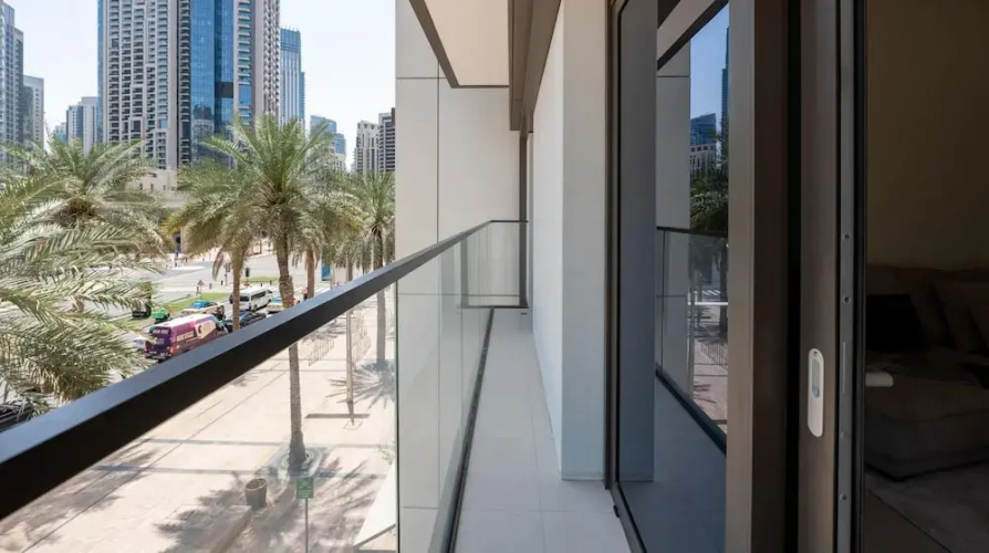 Exclusive 2BR Downtown Apt w Burj Khalifa Views