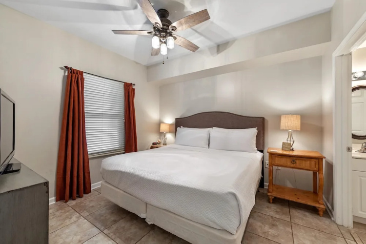 Windemere 904 with Pool Side Cabana