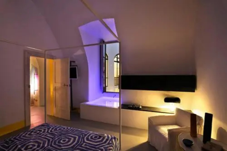 Capri Suite