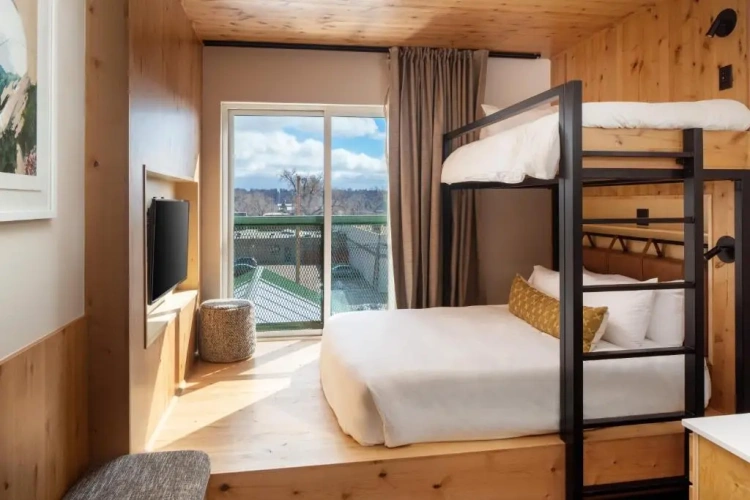Quadruple Junior Suite