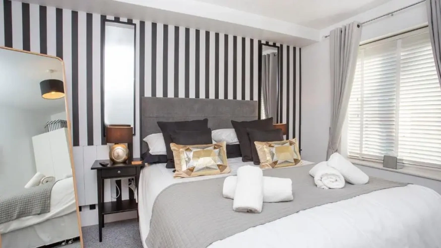 2 Bedrooms Double Apartment