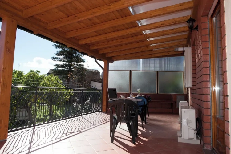 Standard Double room with pool view