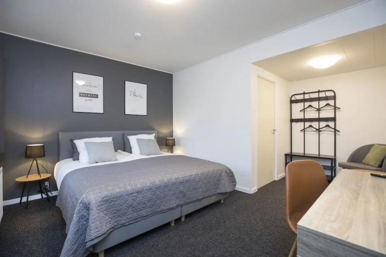 1 Bedroom Deluxe Suite
