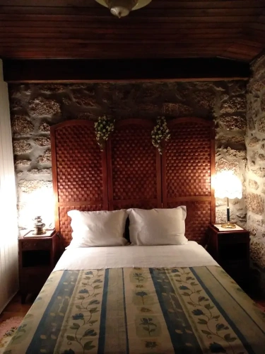 2 Bedrooms Cottage