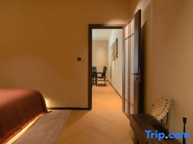 2 Bedrooms Suite