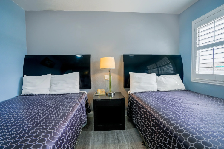 Economy Inn Buttonwillow Bakersfield I-5