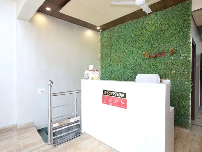 OYO 15644 Hotel Karma