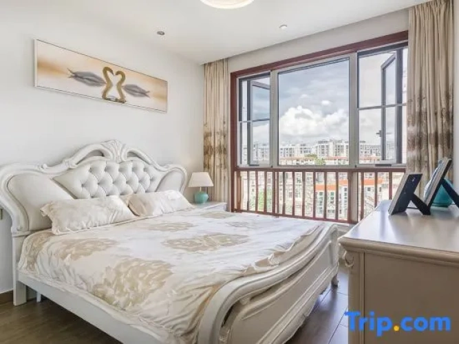 2 Bedrooms Double Family Suite with garden view