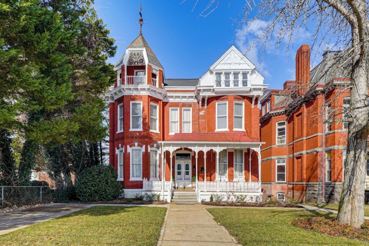 6 Bedrooms Cottage