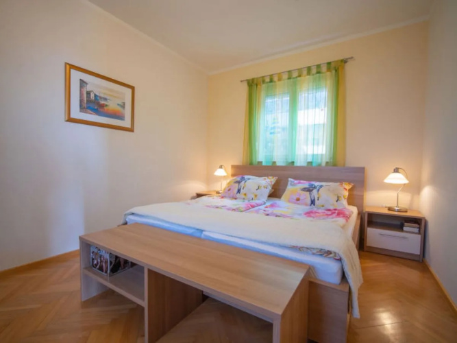 House Nikolina Poytya
