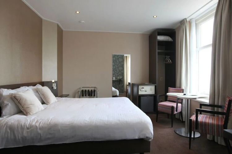 Hotel Allure Lounge & Dinner