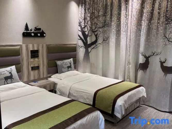Standard room with mountain view