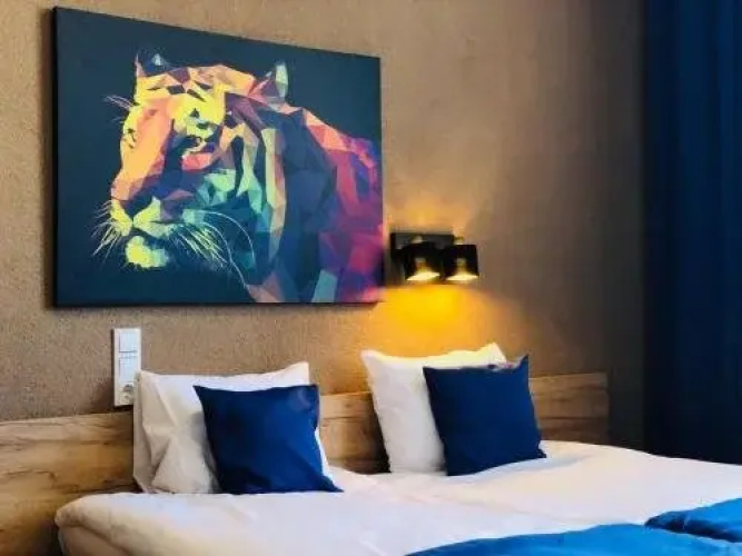 Motel Blue